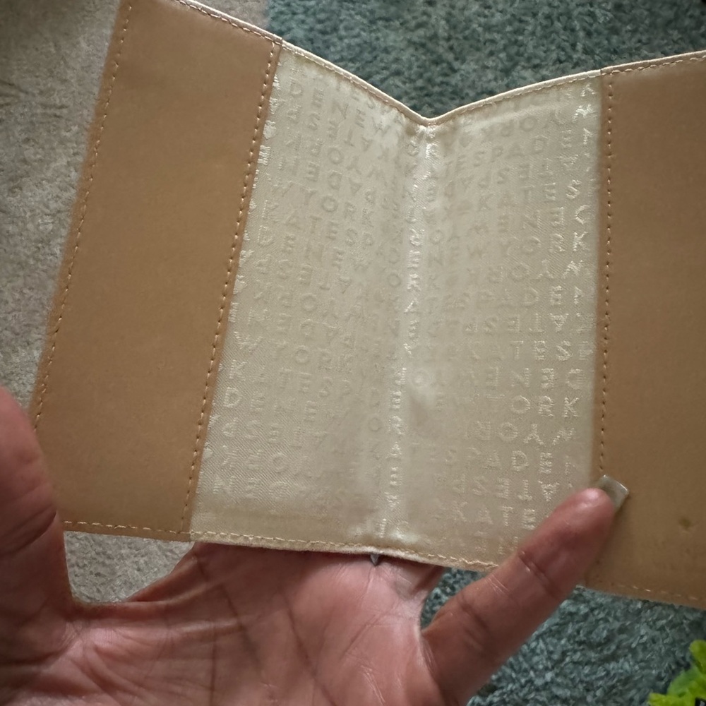 NWOT Kate Spade Beige Leather Passport/Card Holder